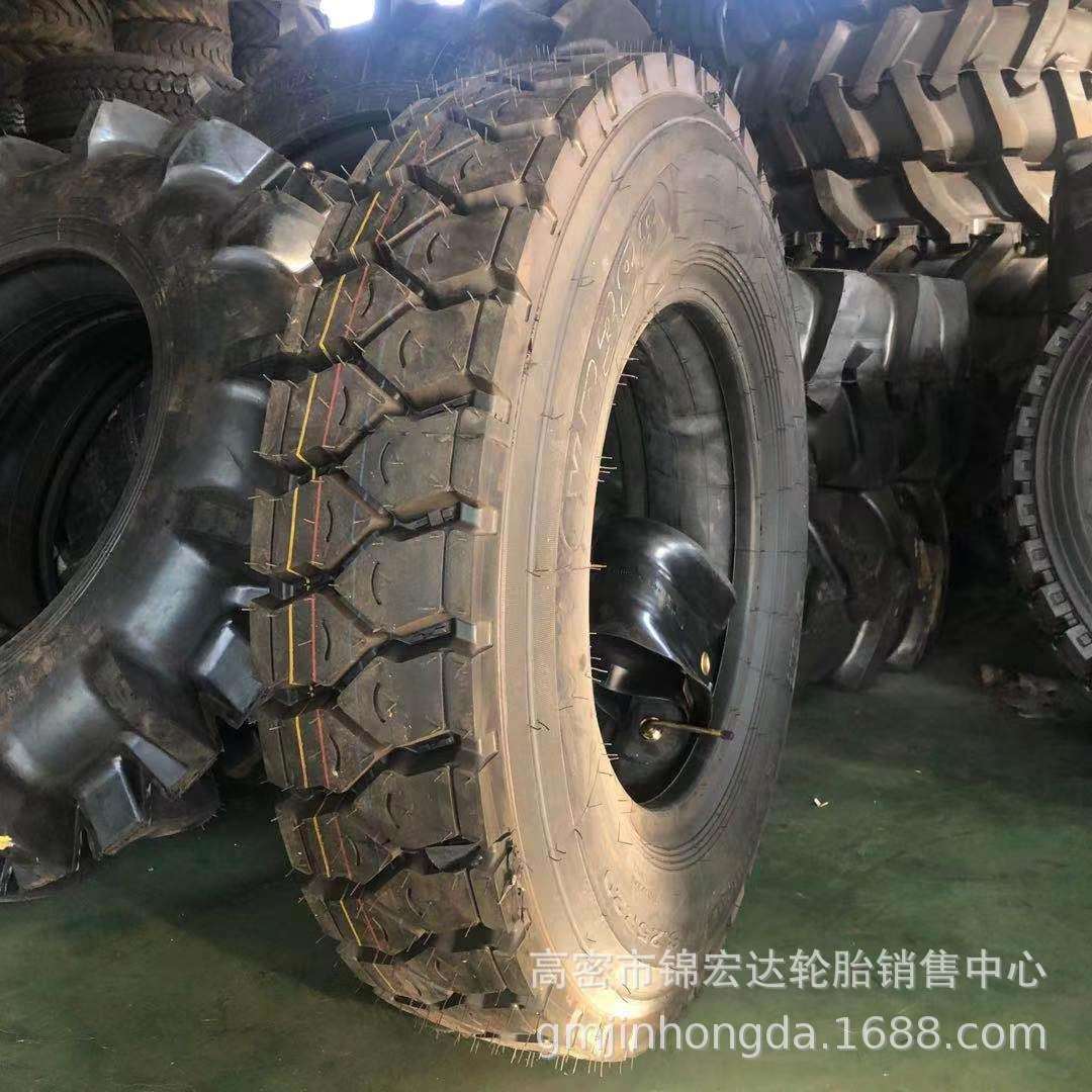 银宝轮胎7.00R16/7.50R16/ 8.25R16 9.00R20/8.25R20顺花卡车胎