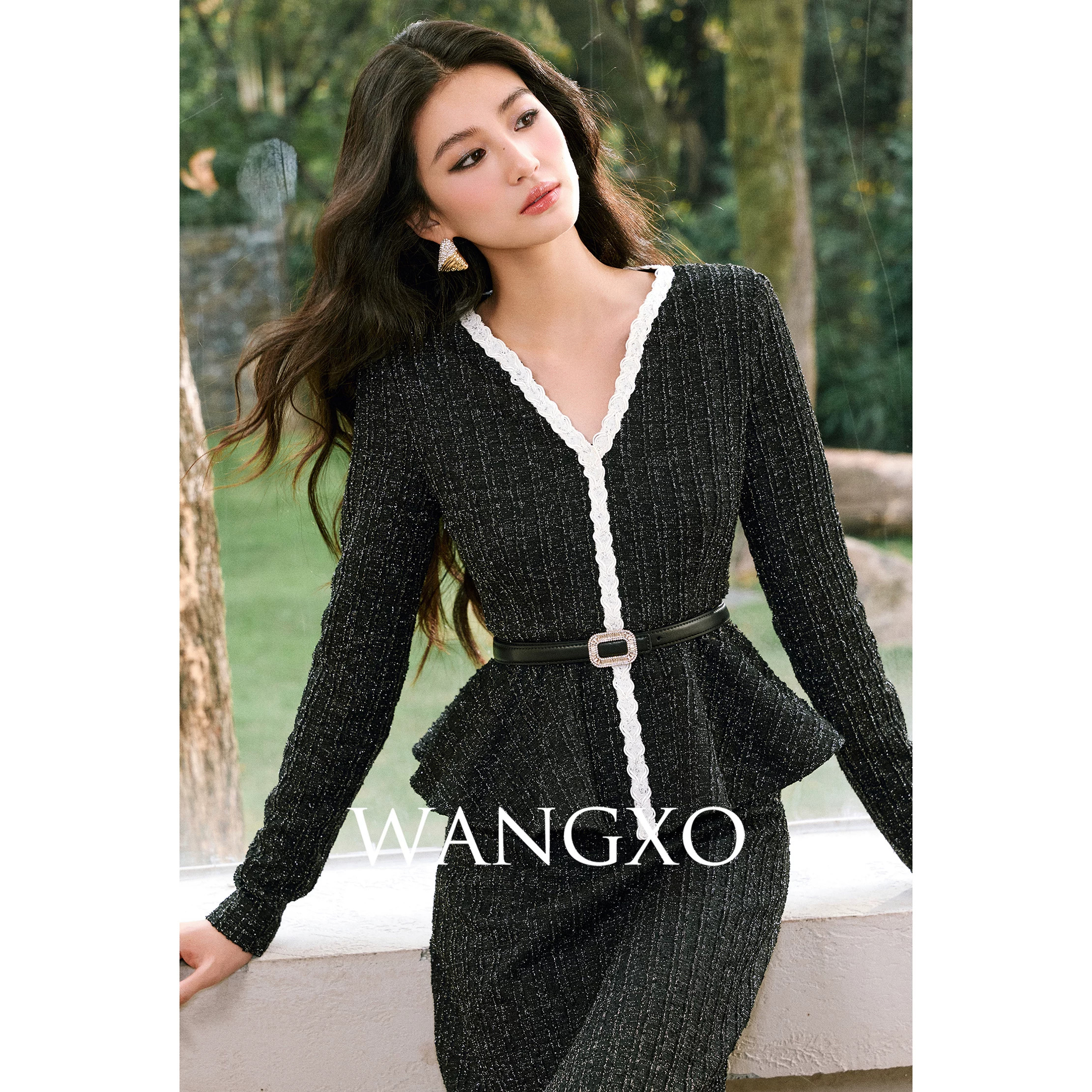 WANGXO|手作编织肌理璀璨亮丝|V领上衣&高腰半裙加厚磨毛套装