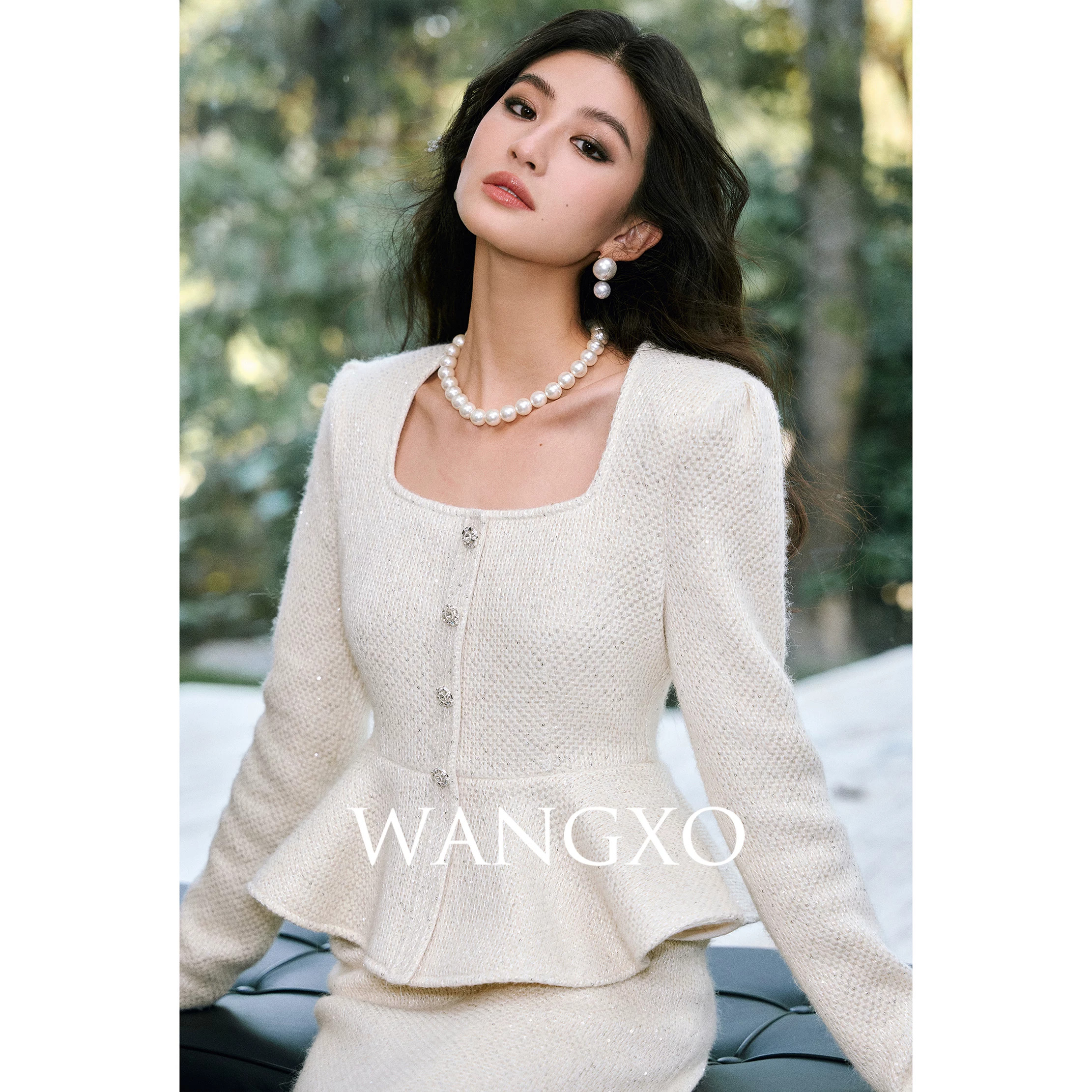 WANGXO｜精梳羊毛星点亮片｜收腰伞摆外套＆直筒开衩半裙香风套装