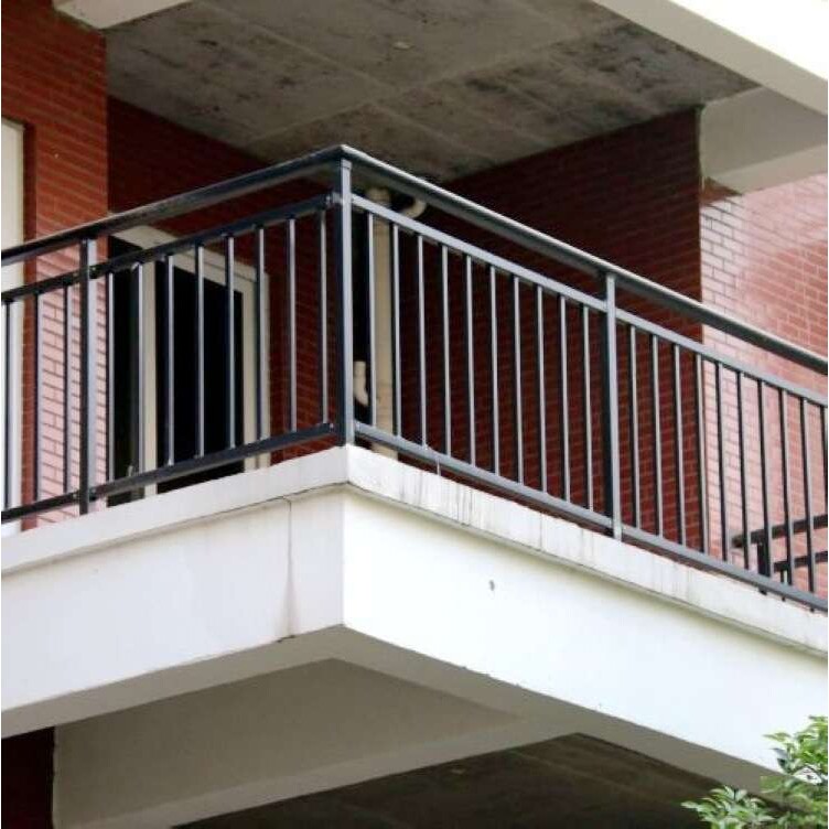 别墅豪华铝艺阳台护栏家用露台栏杆户外铝合金防护栏花园围墙栅栏