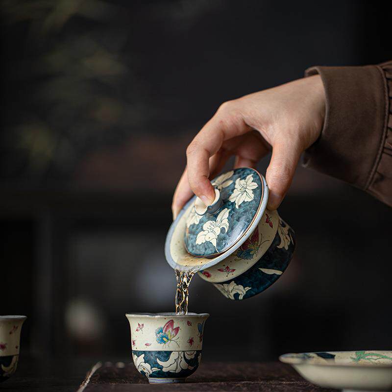 景德镇青花火石红蝶舞百合盖碗三才盖碗精致不烫手泡茶碗陶瓷茶具