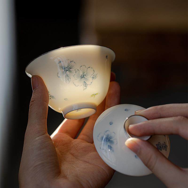 青己 青花手绘蝴蝶陶瓷盖碗 玉泥白瓷釉下彩蝶恋花文人泡茶碗茶具