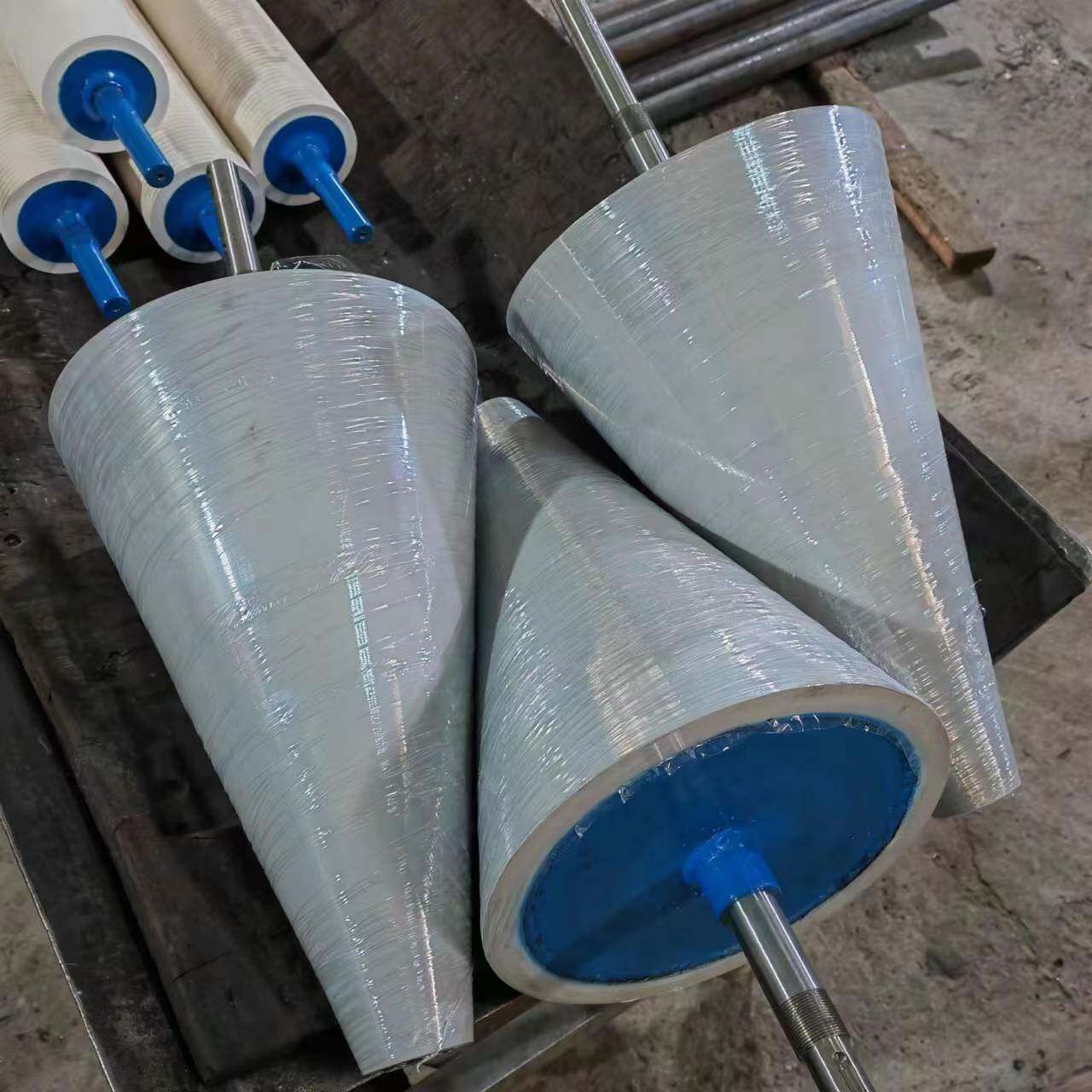 机械设备转角锥形橡胶硅胶聚氨酯包胶输送辊筒定制翻新滚筒