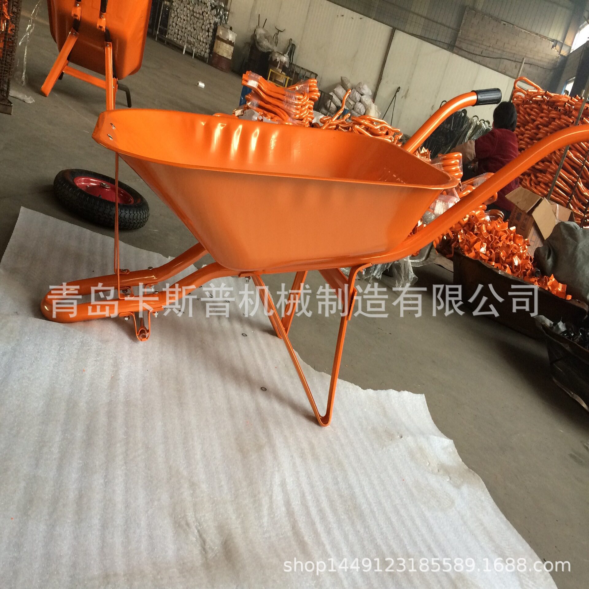 尼日利亚市场独轮手推车手推车WB6411WB6211车把分体手推车