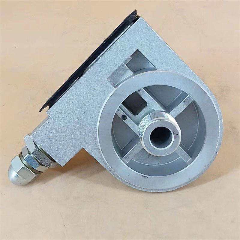 玉柴机油滤清器座jx0818