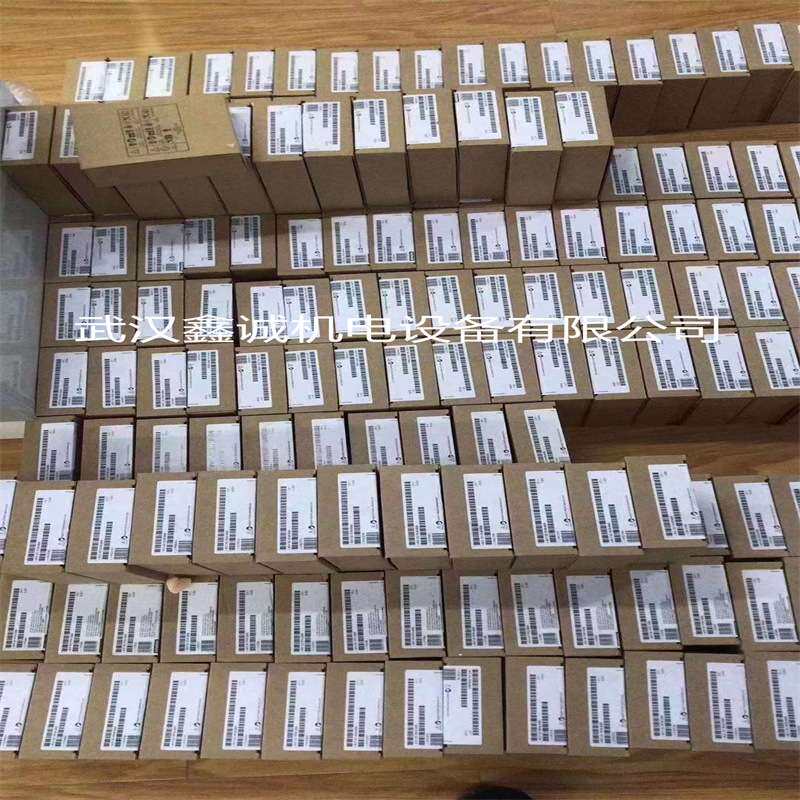6ES7212-1BE40-0XB0 CPU 1212C AC/DC/Rly,8输入/6输出,集成2AI