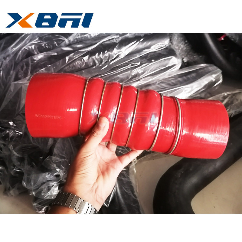 WG9525531530中国重汽豪沃豪瀚中冷器进气胶管曼发动机进气胶管