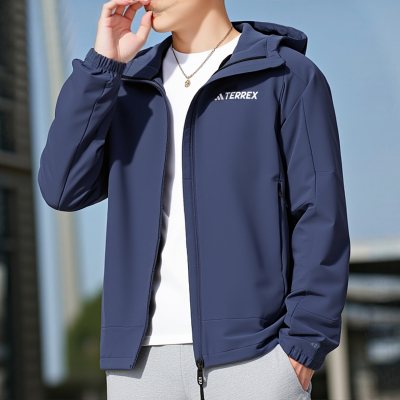 阿迪达斯男保暖软壳蓝色运动户外连帽夹克梭织外套IP0737 JE8282