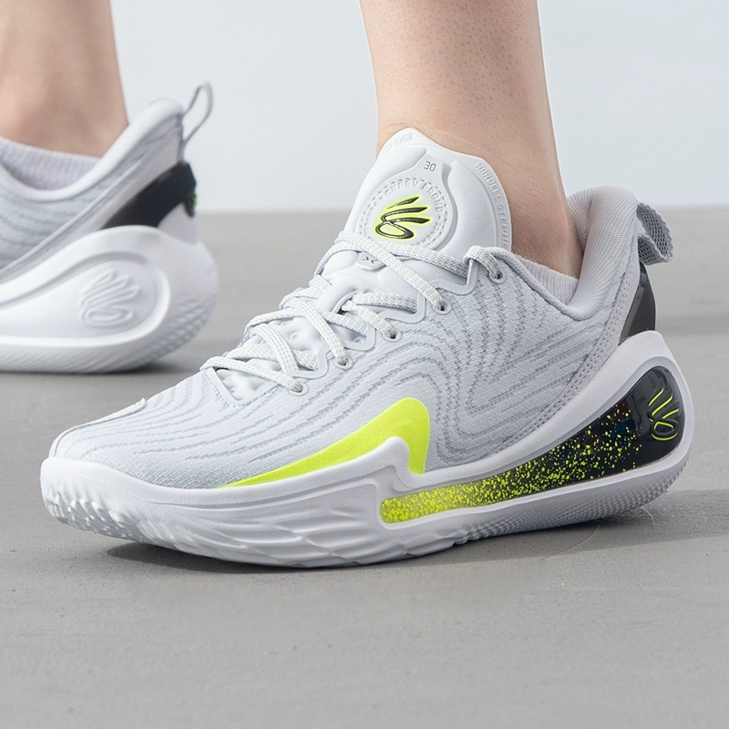 安德玛库里12男防滑缓震耐磨轻便透气舒适健步运动篮球鞋 3027629