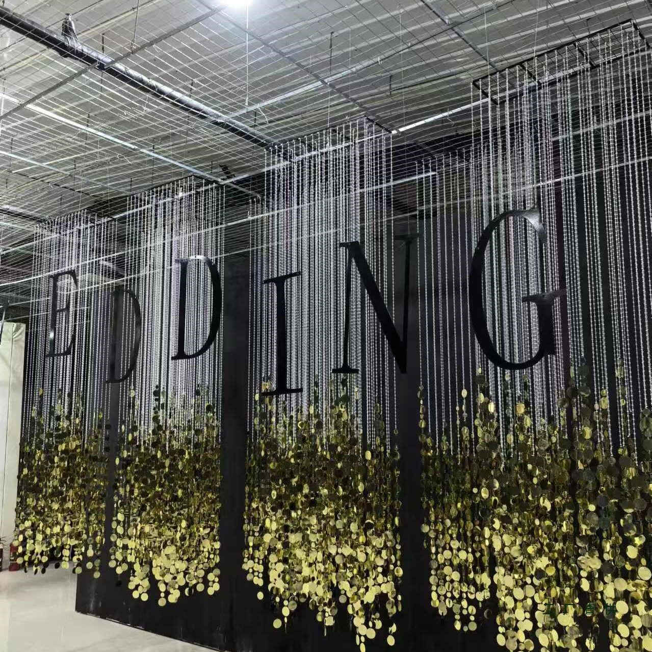 新款亚克力水晶珠帘金银色亮片挂件婚庆酒店宴会厅圆片背景布置