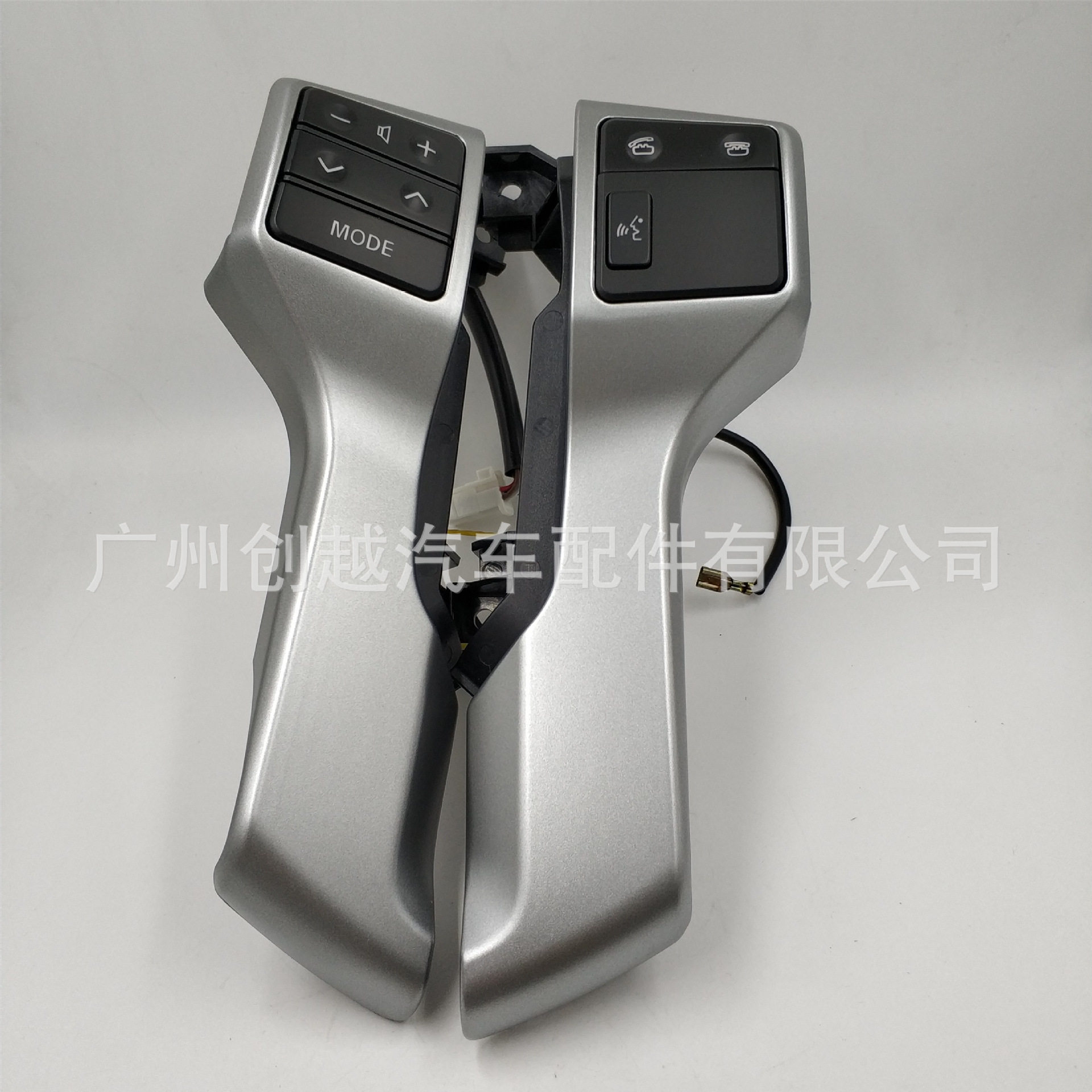 厂家直销84250-60180普拉多霸道多功能方向盘按键音频按键