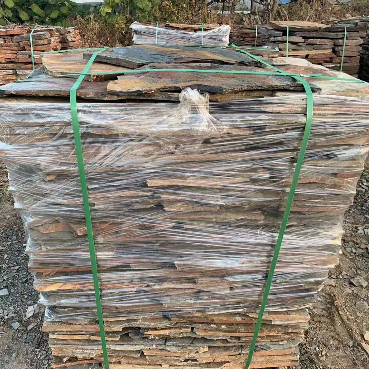 天然文化石碎拼石青石板不规则外墙砖乱形地铺石锈板片石毛石板岩图片