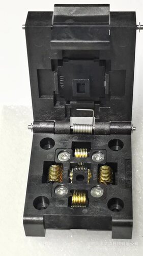 QFN11T040-005YAMAICHIQFN-40-0.5-5.5X6.5mm(8:12)H0.85mm