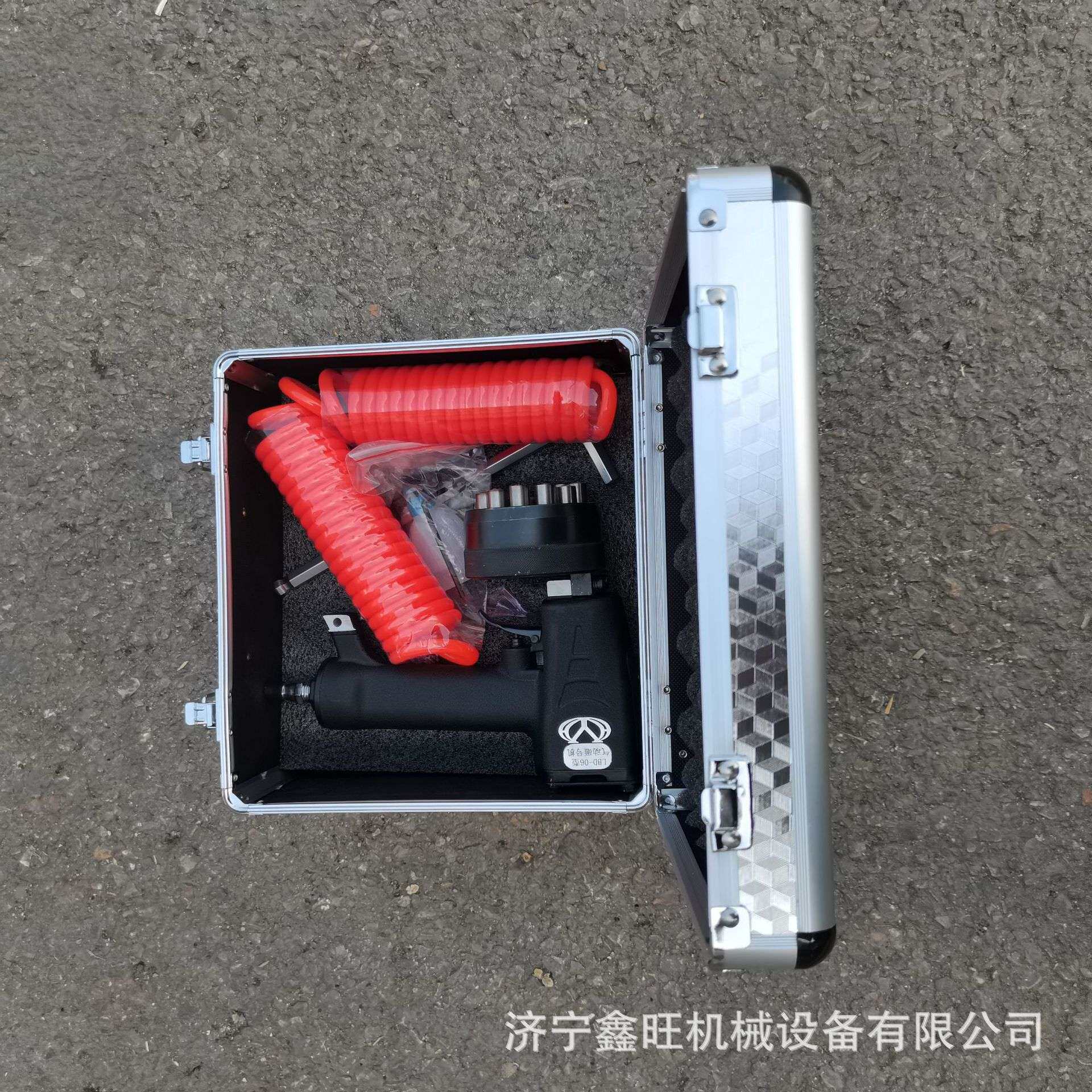 供应手持流水号钢印打码机 LZH-10气动砸号机标牌字母数字打号机