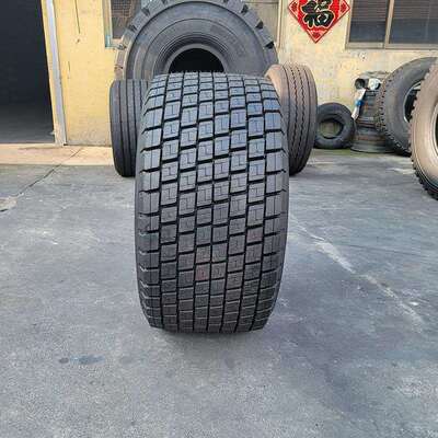 445/45R19.5油罐车轮胎 445-45R19.5混凝土搅拌机车拖车宽基轮胎
