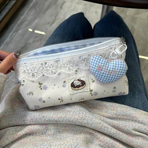 蕾丝边印花高颜值大容量学生文具