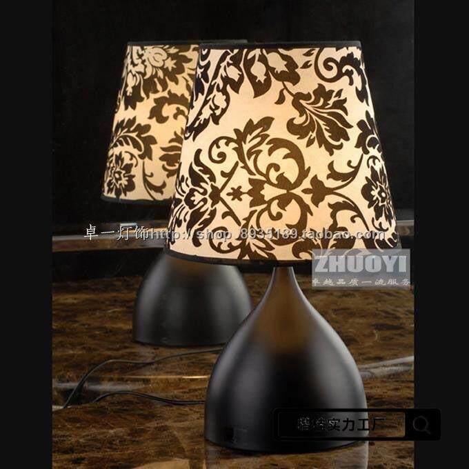 北欧触摸遥控调光现代简约时尚创意节能台灯卧室床头灯书房卧室布