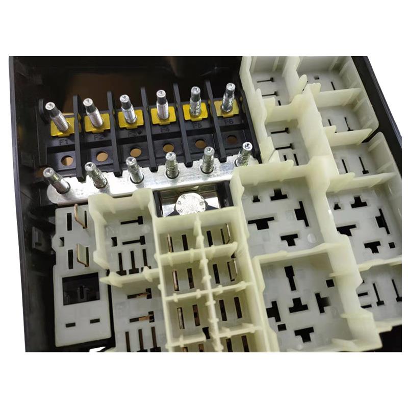 适用12新福克斯1.6保险丝盒 AV6T14A067AC