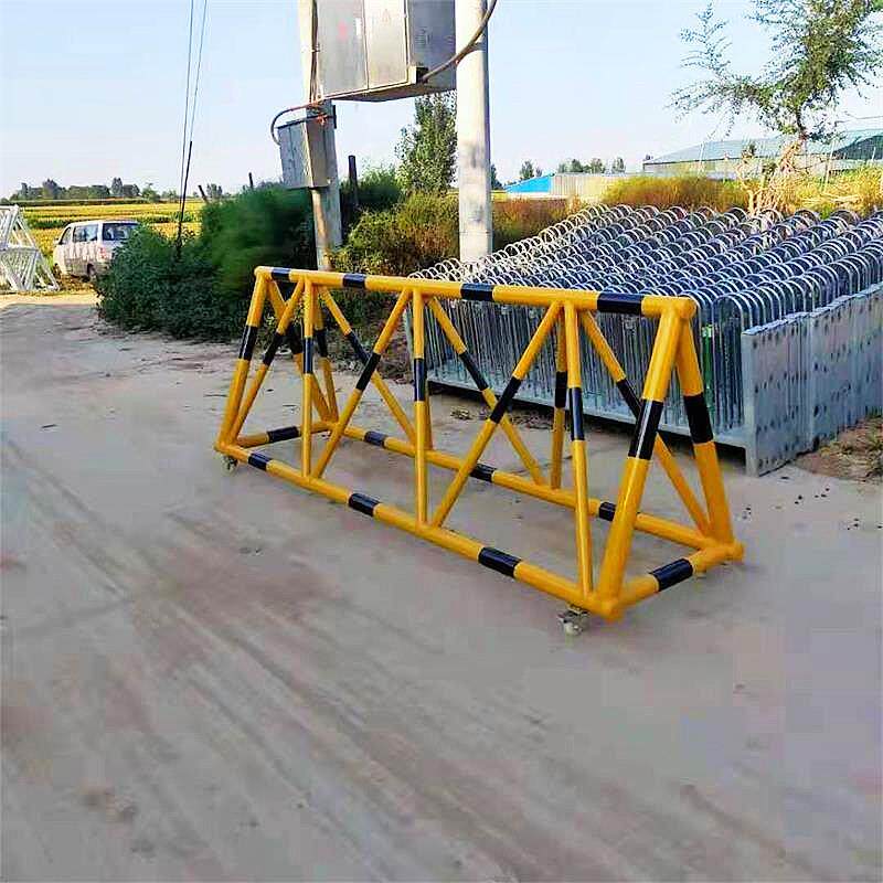 移动防撞拒马护栏 加油站挡车器 拒马路障栏杆门口安全拦车防护栏