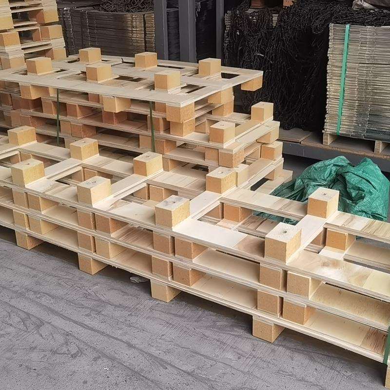 免熏蒸木托盘厂家物流货物实木托盘四面进叉胶合板防潮仓库木卡板