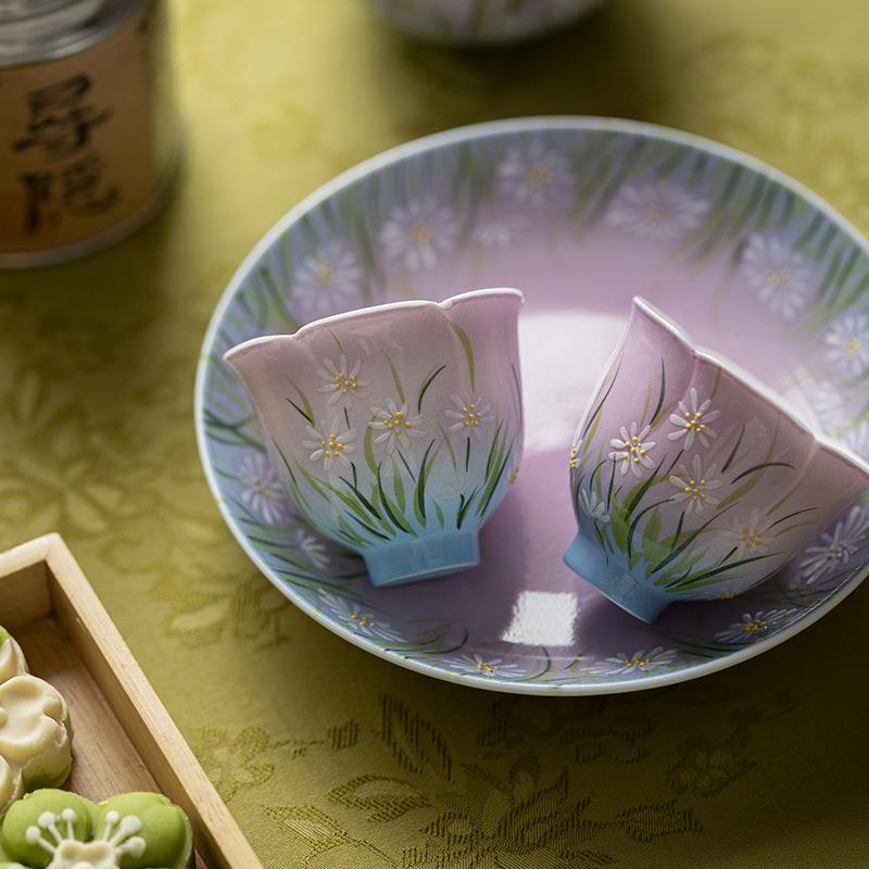 手绘雏菊釉下彩陶瓷花口花瓣茶杯家用品茗杯单杯新中式紫色油画风