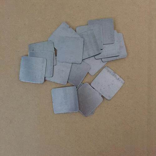 正方形铁片无孔薄款长方形铁垫板夹片薄板无镀锌冲压封口片堵板
