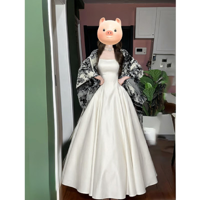 白色吊带连衣裙女冬季配