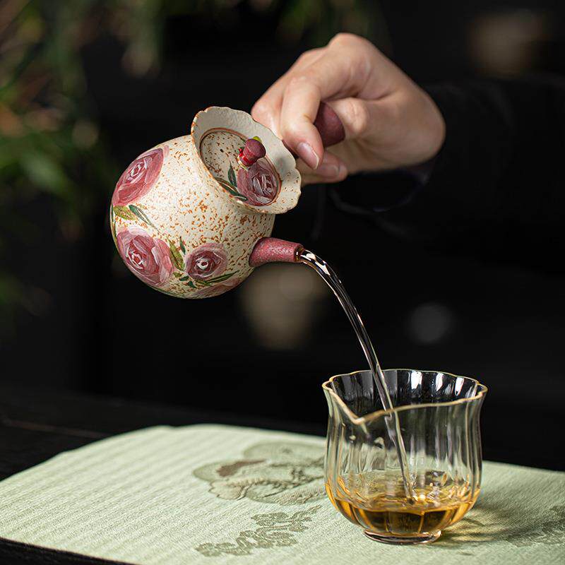 手绘青花火石红玫瑰花茶壶家用高档陶瓷侧把壶中式复古手工泡茶器
