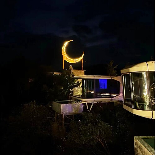 网红集成房屋配有大型景观窗阳台科技体验感太空舱梦幻酒店民宿