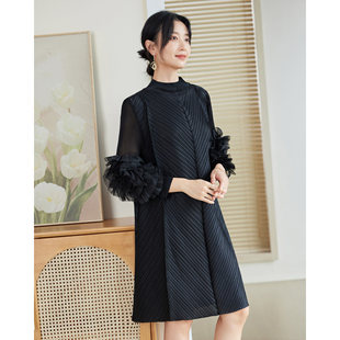 2026新款褶皱洋气妈妈装红色连衣裙秋冬大码女装婚宴礼服打底