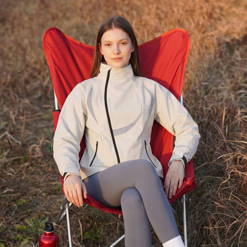 暗夜黑火山灰反光外套女