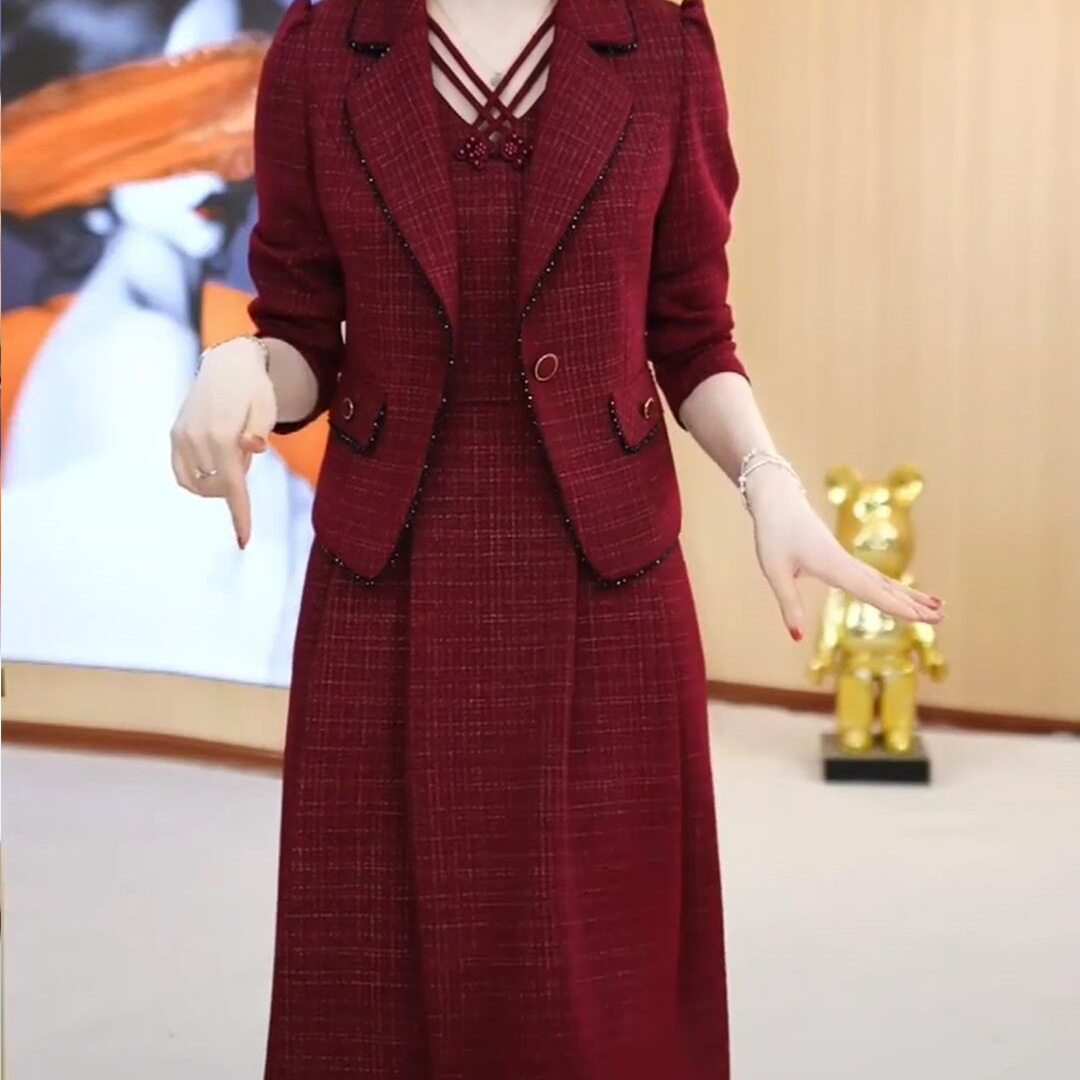 2026新款中年妈妈洋气连衣裙西服两件套女秋冬休闲婚前喜宴套