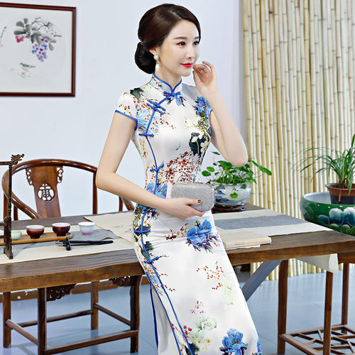 2026新款八扣国风新中式长款旗袍改良年轻款女感复古修身