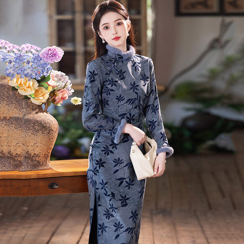 2026新款蓝色加绒加厚冬装国风中式长款长袖改良旗袍轻款女冬