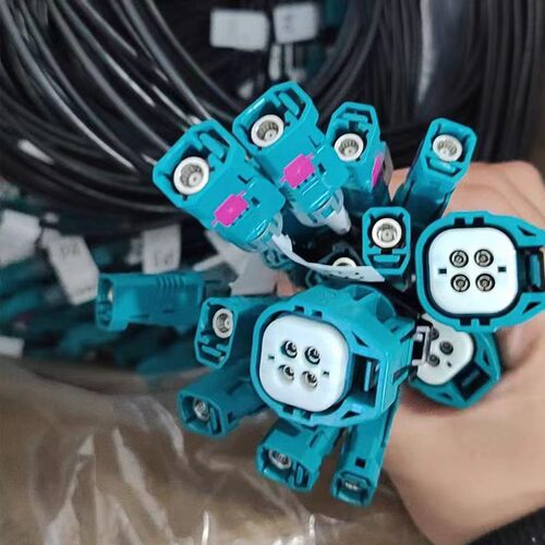 电连MiniFakra四合一连接器