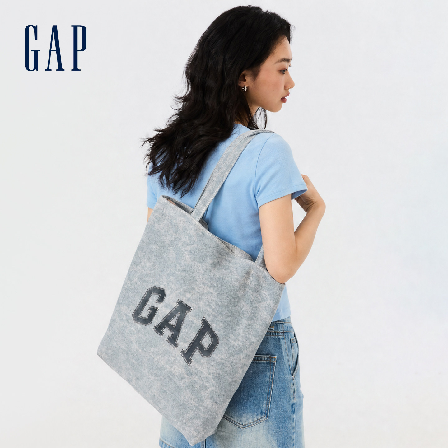 GAP单肩手拎托特包牛仔帆布包大容量结实复古风字母慵懒手提包