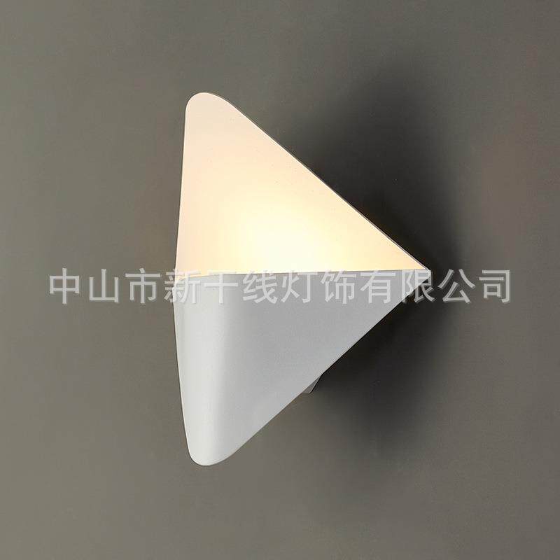烤漆哑白后现代极简氛围壁灯卧室过道夜灯创意墙壁灯轻奢床头灯具