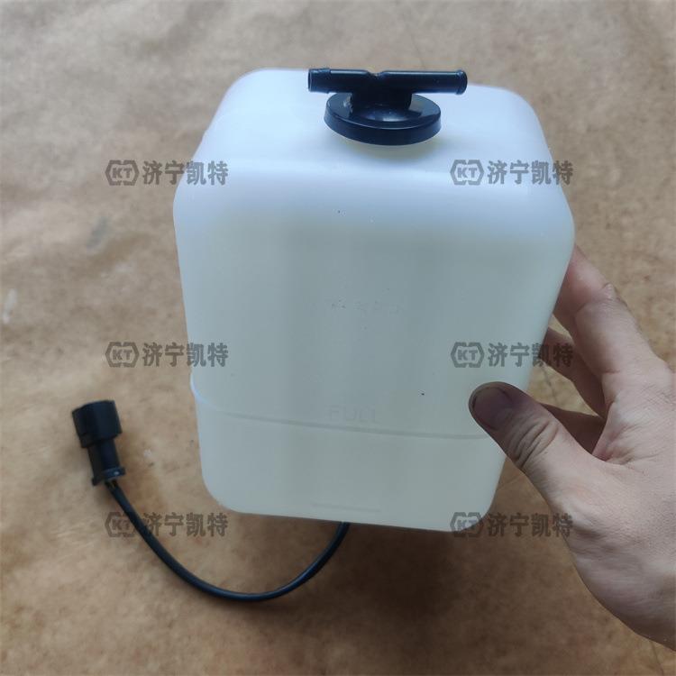 挖掘机副水箱20Y-06-15240 钩机配件PC110/130-7-8M0 PC400/450-7