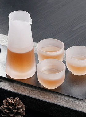 日式酒具蒙白清酒杯烧酒壶果酒杯梅子白酒杯小玻璃温酒器家用套装