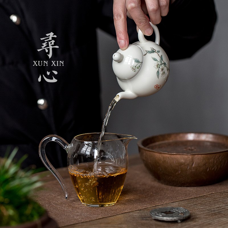 寻心杏白釉手绘海棠花梨形壶釉上彩功夫茶具陶瓷家用新中式泡茶壶
