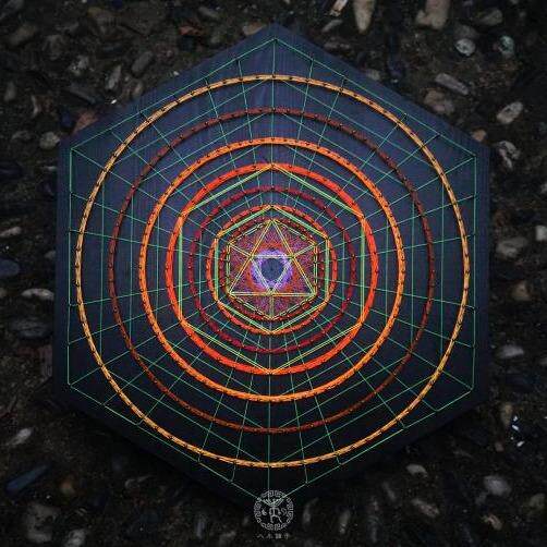 Tunnel002六边形荧光线艺装饰画40cm错觉3D绕线Stringart现货