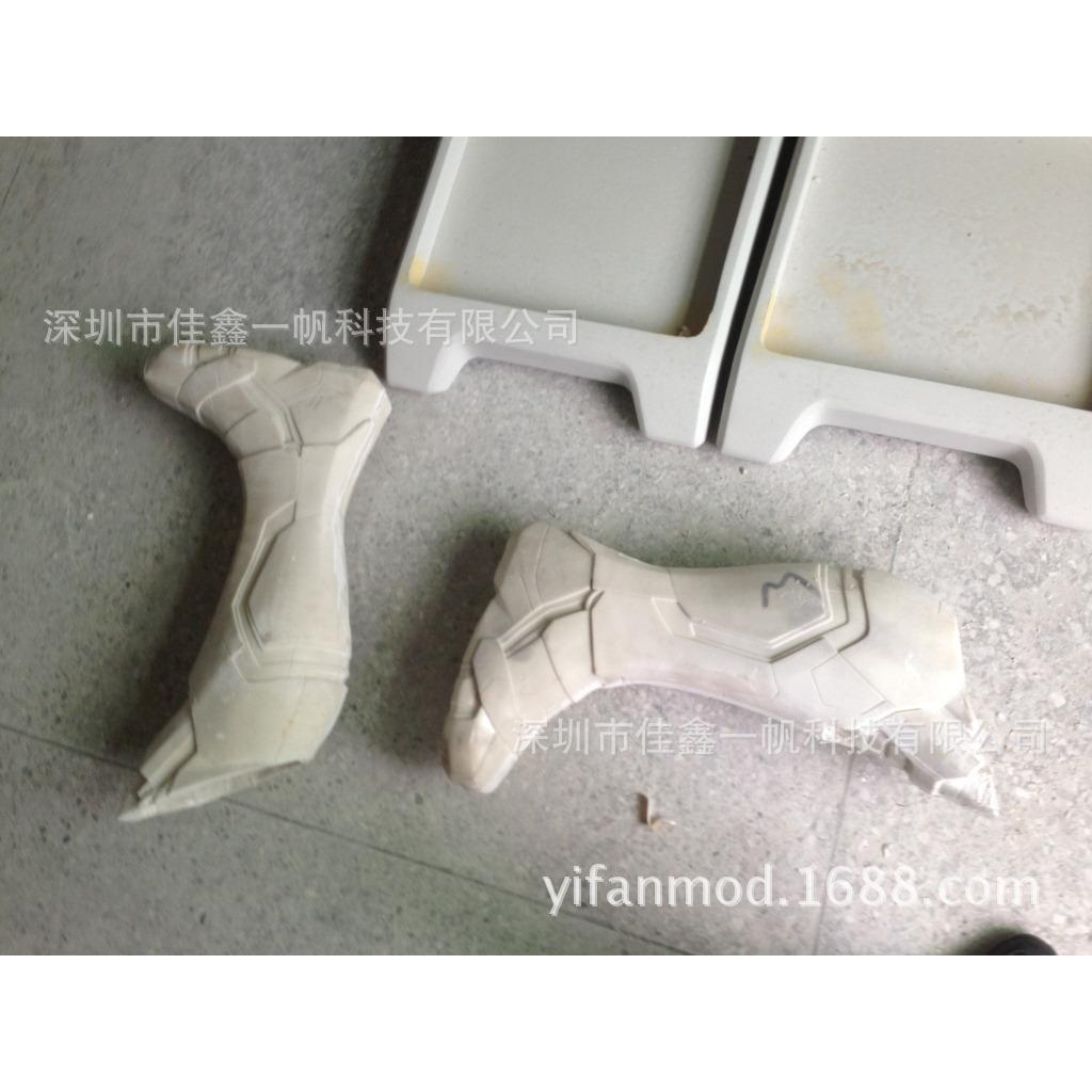 提供机器人手板,钢铁侠仿真模型,机器人成品生产