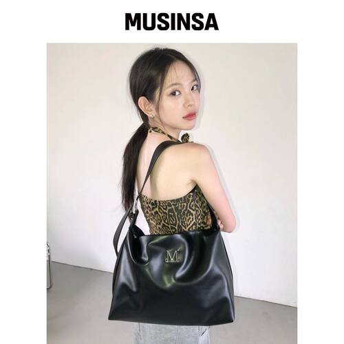 MUCENT BELLO RHOS 金属标志腰带斜挎包男女通用韩国官网直邮进口
