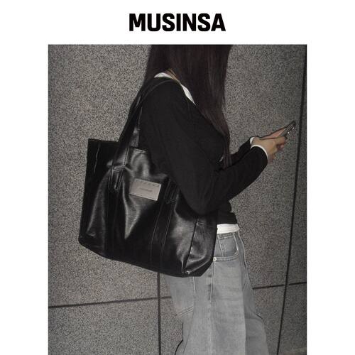 CHICKS 现代实用黑色手提包 MUSINSA韩国直邮官方正品