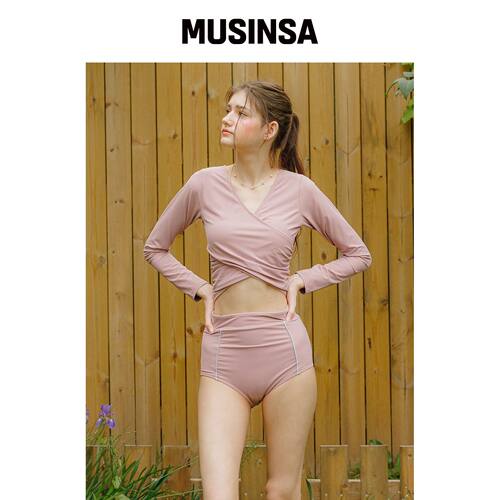 PSUCHE 斜挎包短款褶皱上衣 - PINK MUSINSA韩国官网直邮进口