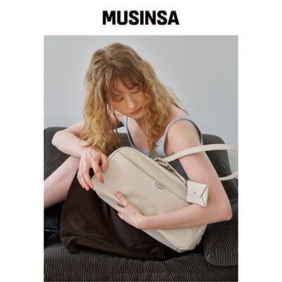 ATHE 象牙色皮革披肩包腋下包潮流百搭 MUSINSA韩国官网直邮进口