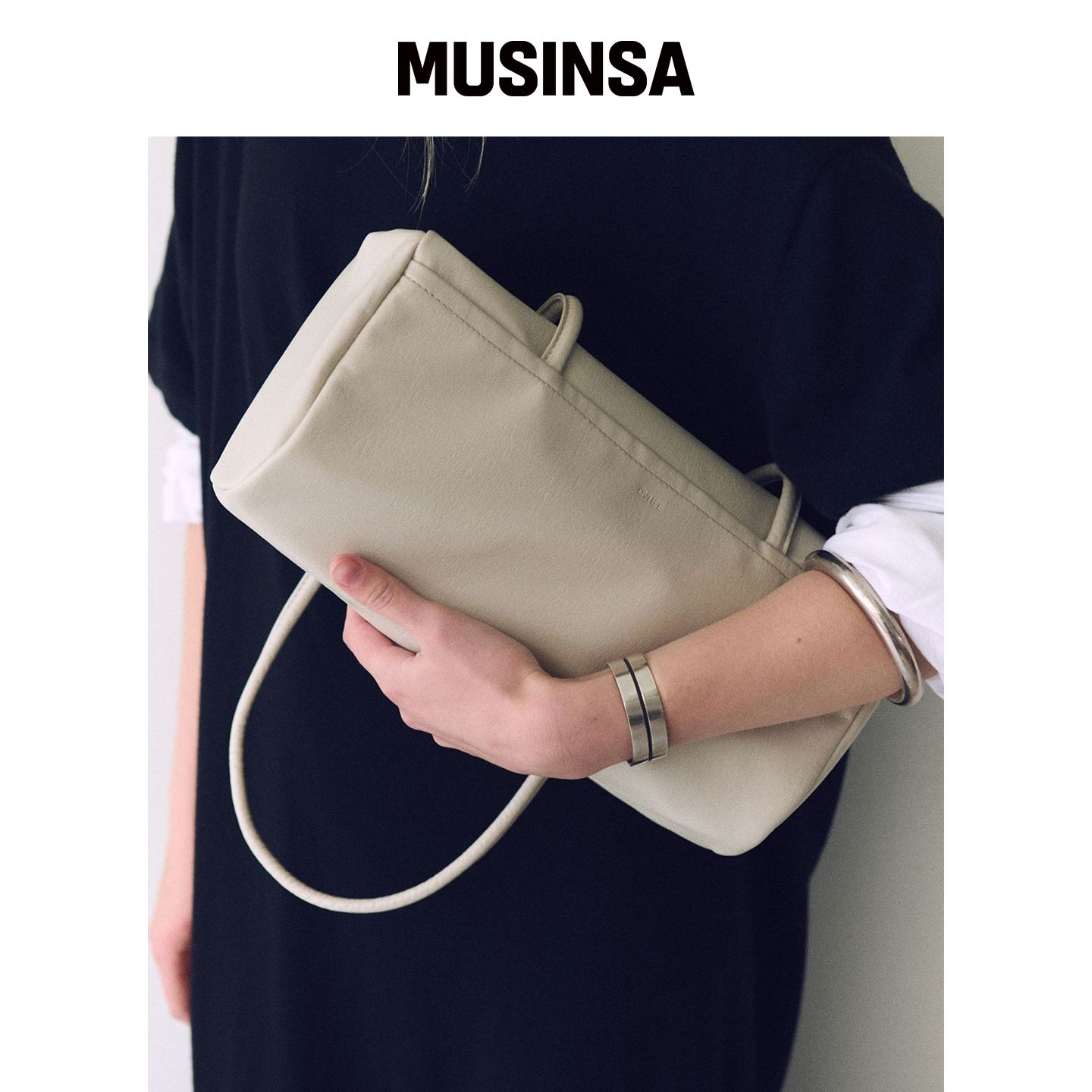 OVHEE ALO 保龄球瓶肩包_Ivory MUSINSA韩国直邮官方正品图片