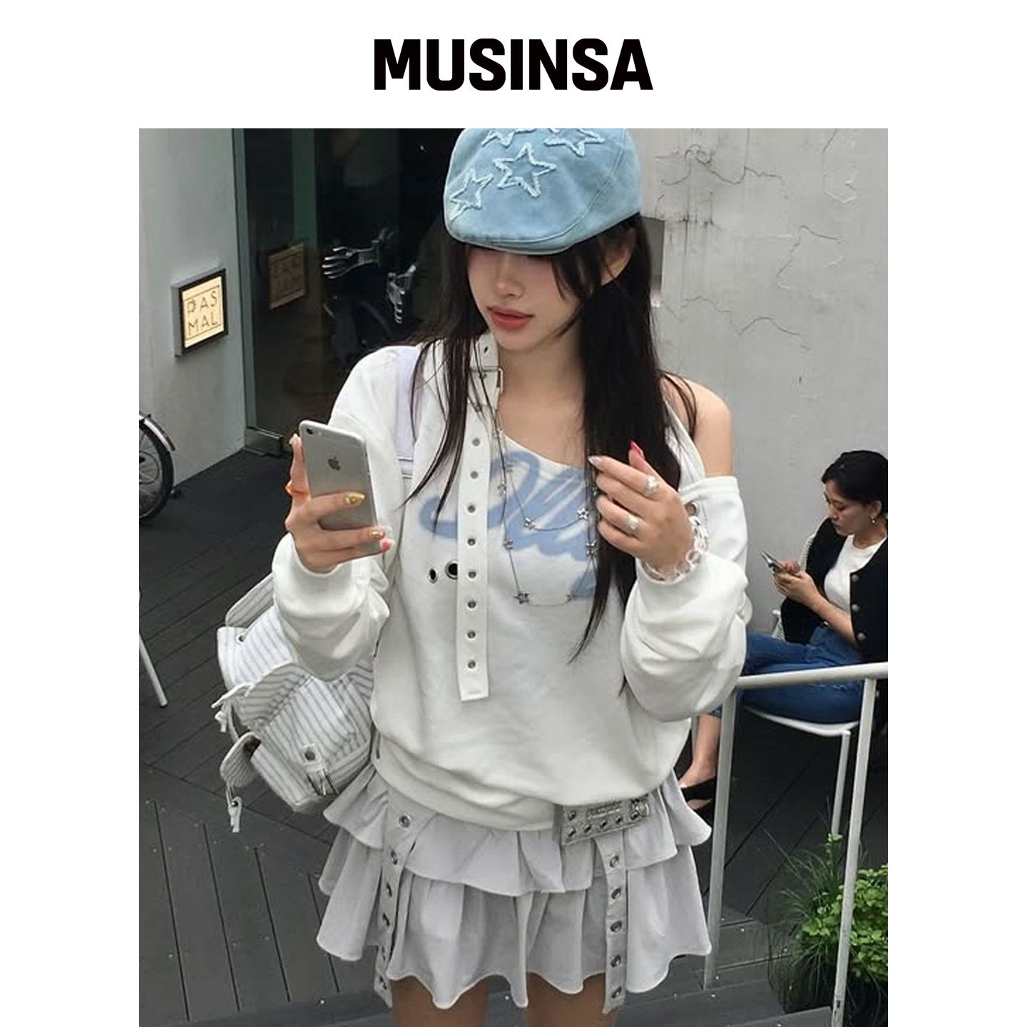 ILLIGO 129 BUCKLE 露肩卫衣 白色 MUSINSA韩国直邮官方正品图片