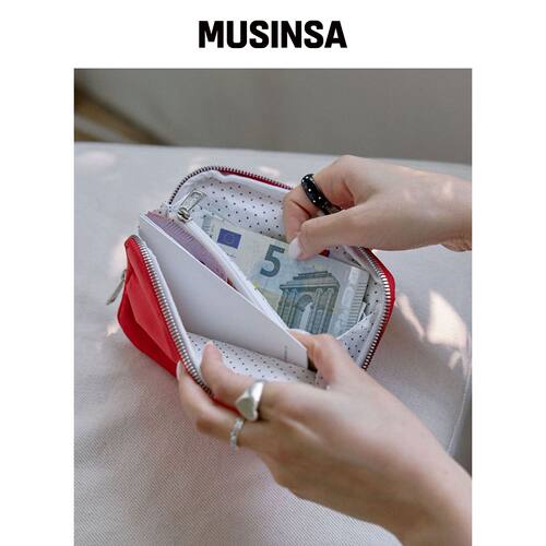 MUCU AND EBONY M.A.E 旅行钱包 _ 红色 MUSINSA韩国官网直邮进口