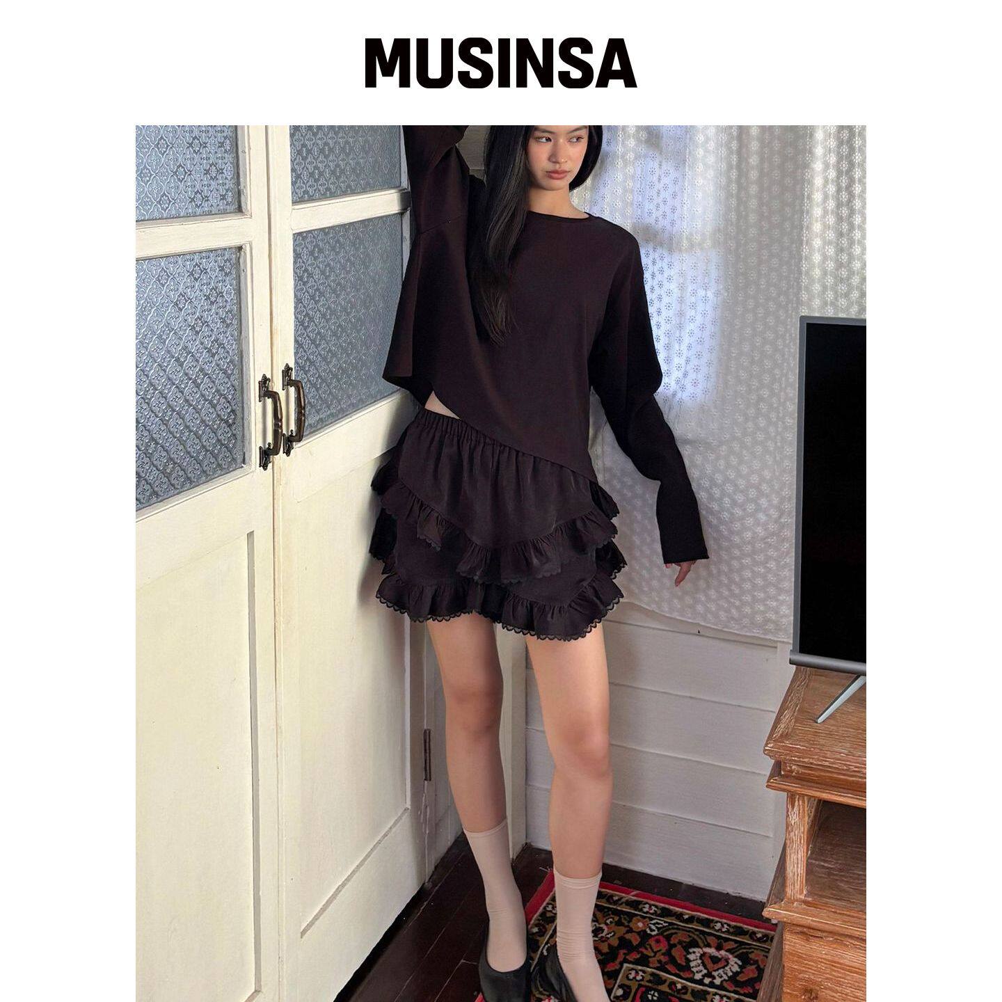YAHNSISI 布洛森荷叶边裙子短裤 - 黑色 MUSINSA韩国官网直邮进口